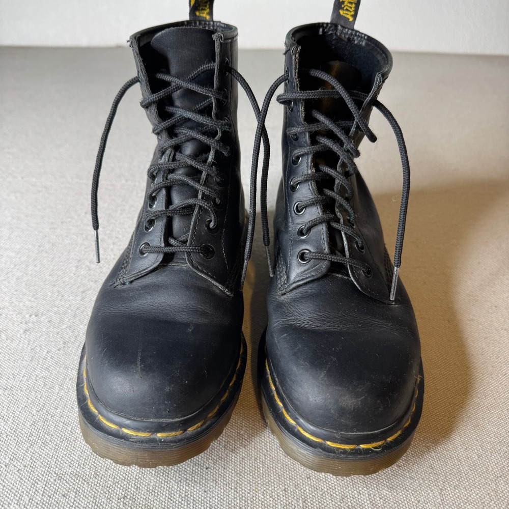 VTG Dr. Martens 1460 Made in England Black Leather Lug Sole Combat Boots Women 7